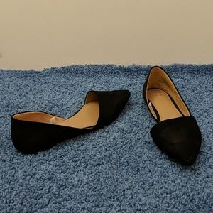 Pointed toe classy flats great for work